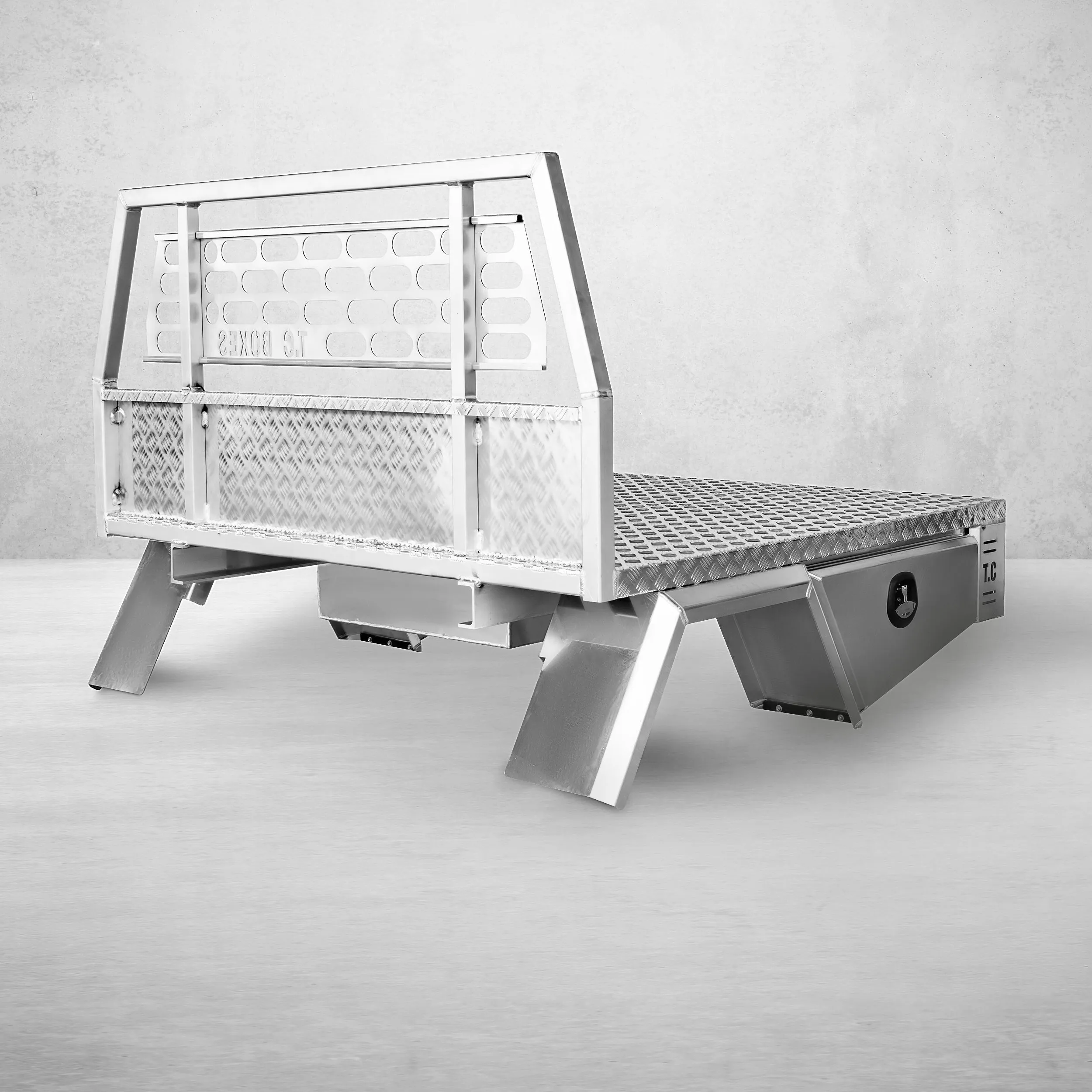 Aluminium Tray w/Headboard 1800mm - Alloy