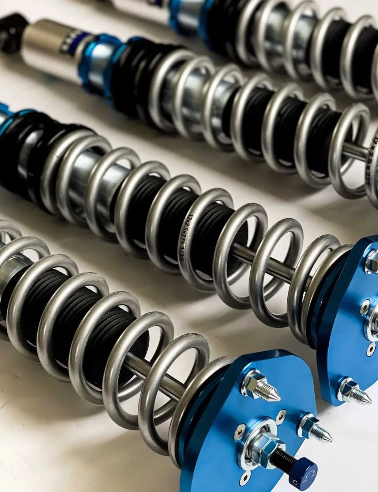 Flatout Suspension Coilovers Lexus LS XF10 (1989-2005) Lift Kit - GR Lite Off-Road