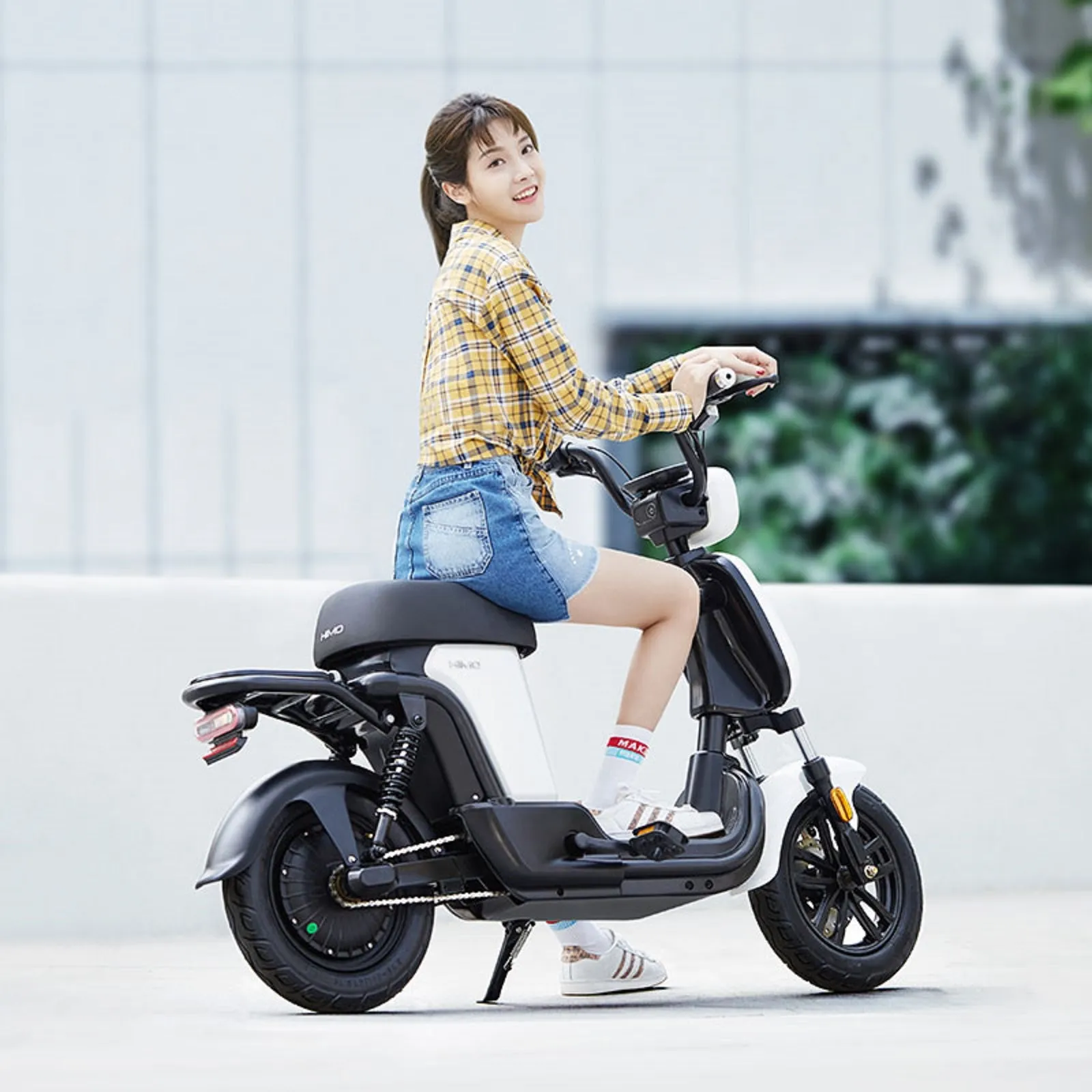 HiMO T1 Electric Bicycle 60km Range Stylish Unisex