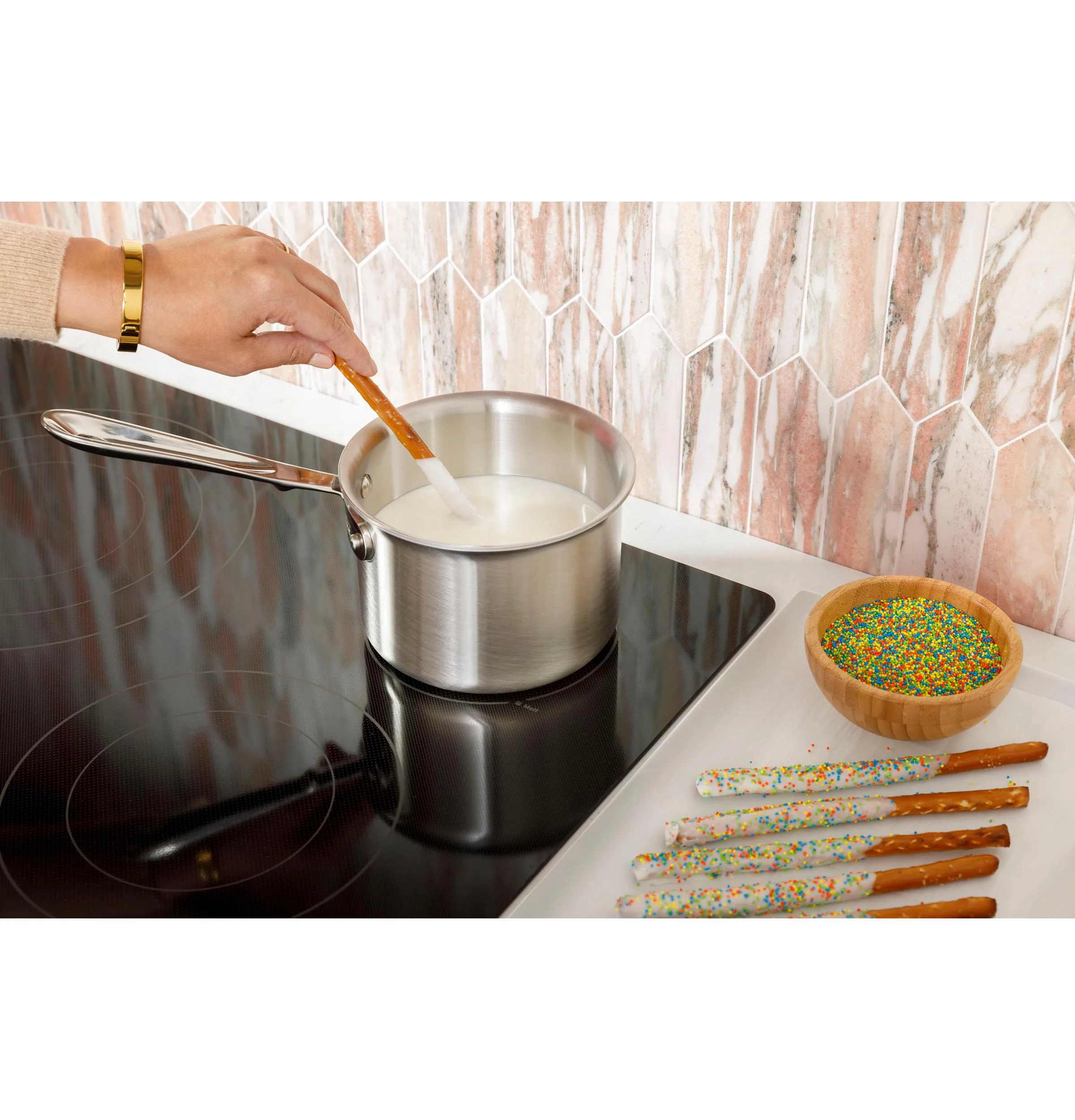 JEP5036STSS GE® 36" Built-In Knob Control Electric Cooktop