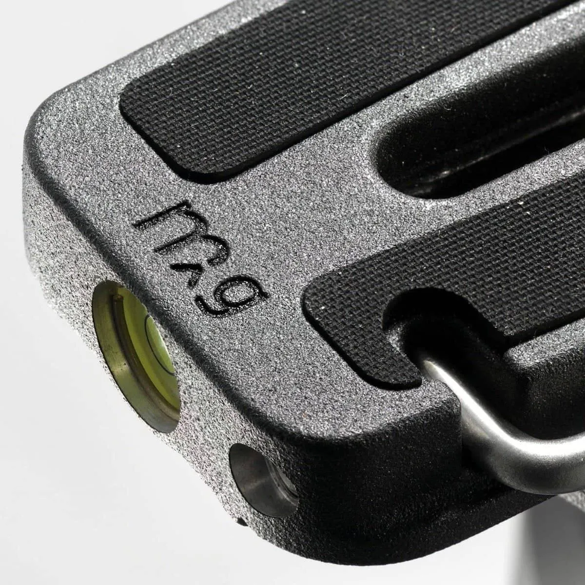 Manfrotto MS050M4-Q2 L Bracket With Q2 Quick Release Plate