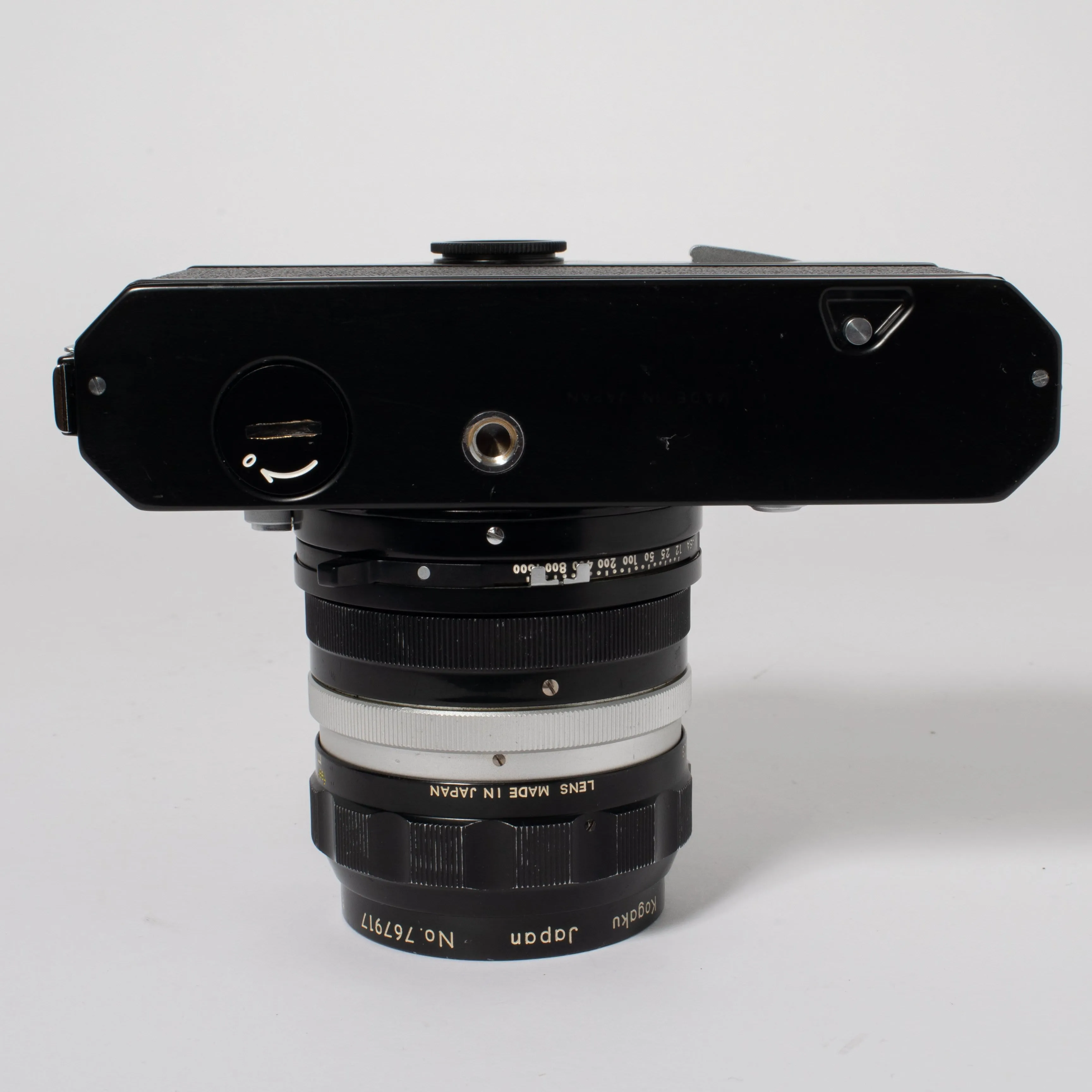 Nikkormat FT with Nikkor-O 35mm F/2 Lens