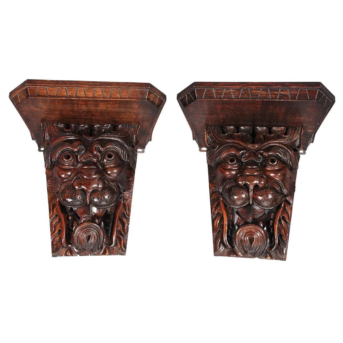 Pair Oak Lion Brackets