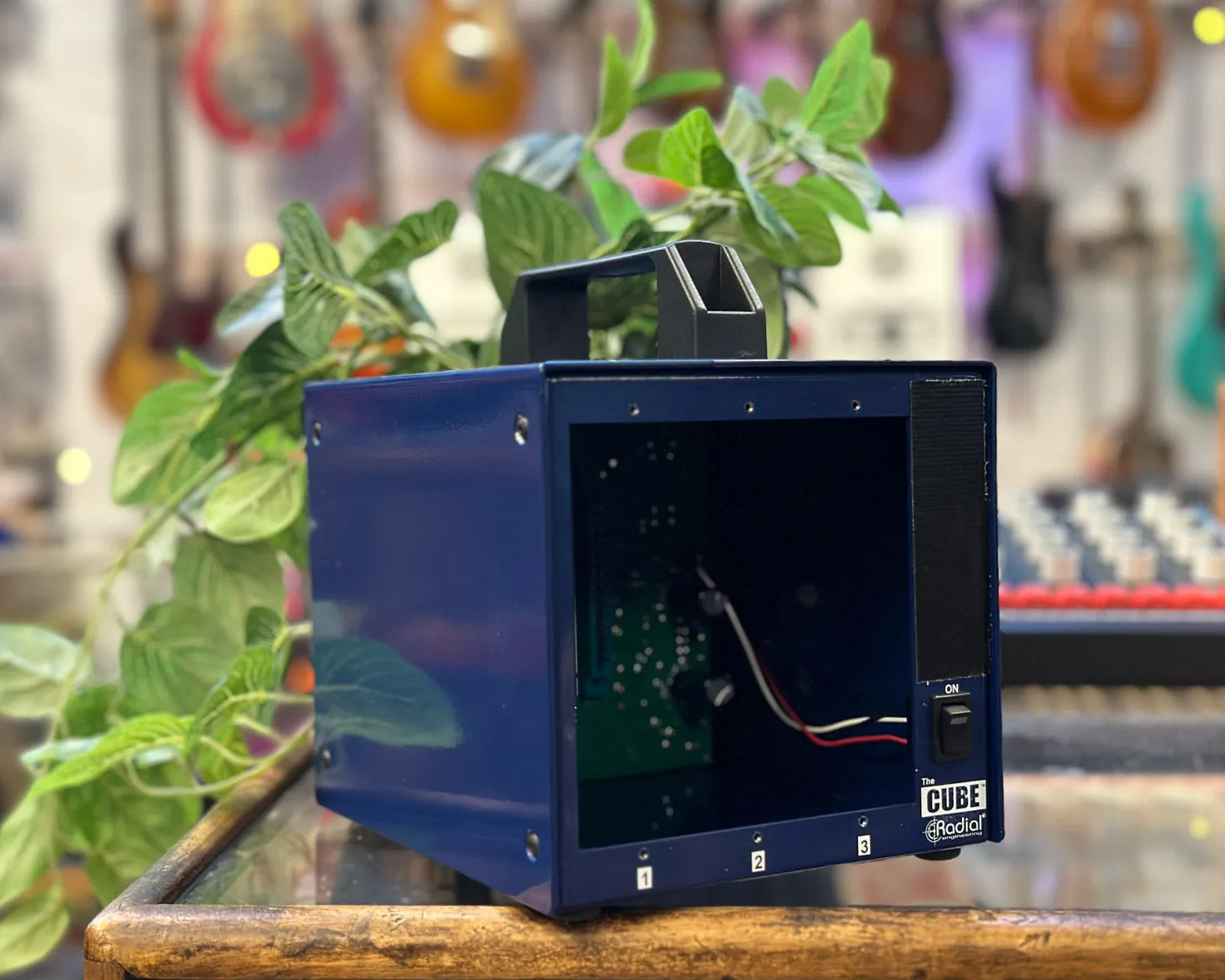 Radial Workhorse Cube 500 Series Enclosure